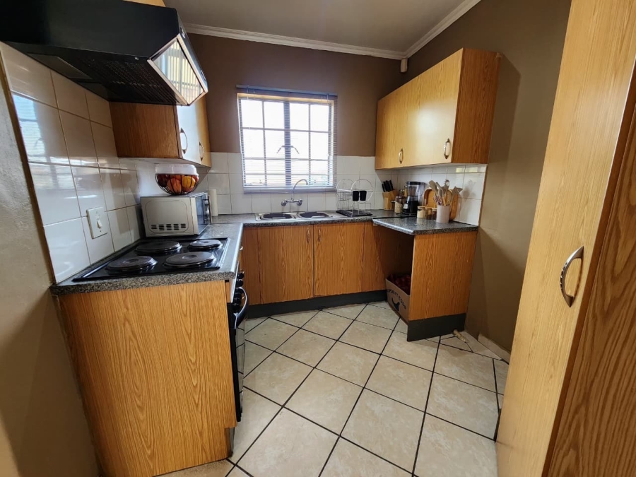 3 Bedroom Property for Sale in Azalea Park North West
